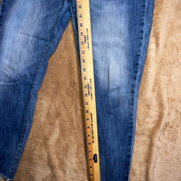 Signature by Levi Strauss & Co. Women 8 Blue High Rise Ankle Skinny Leg (O) - Picture 5 of 10